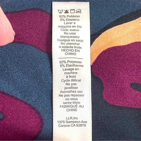 LuLaRoe Camouflage Camo Maroon Green Leggings - Size TC2 - Picture 5 of 6